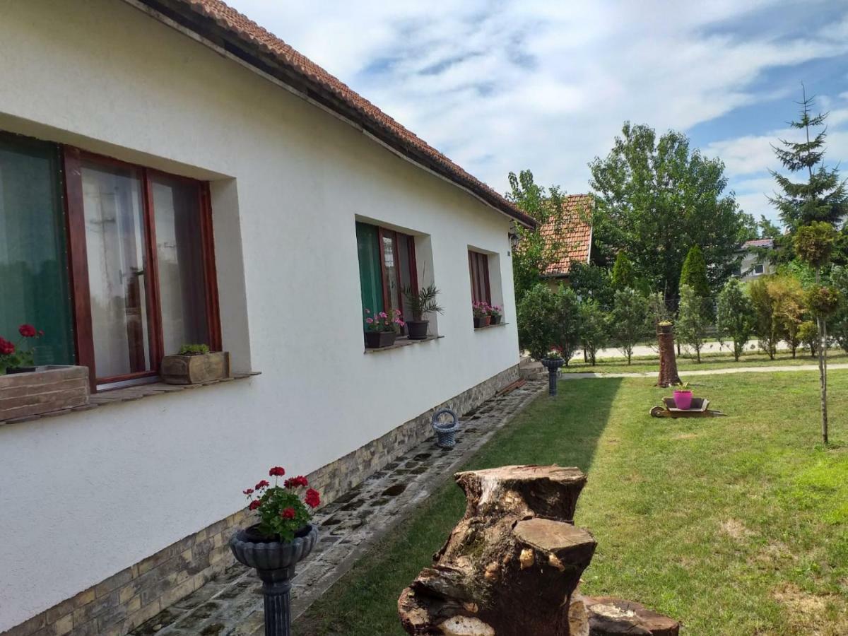 Vila Stasa Rooms Palic Luaran gambar